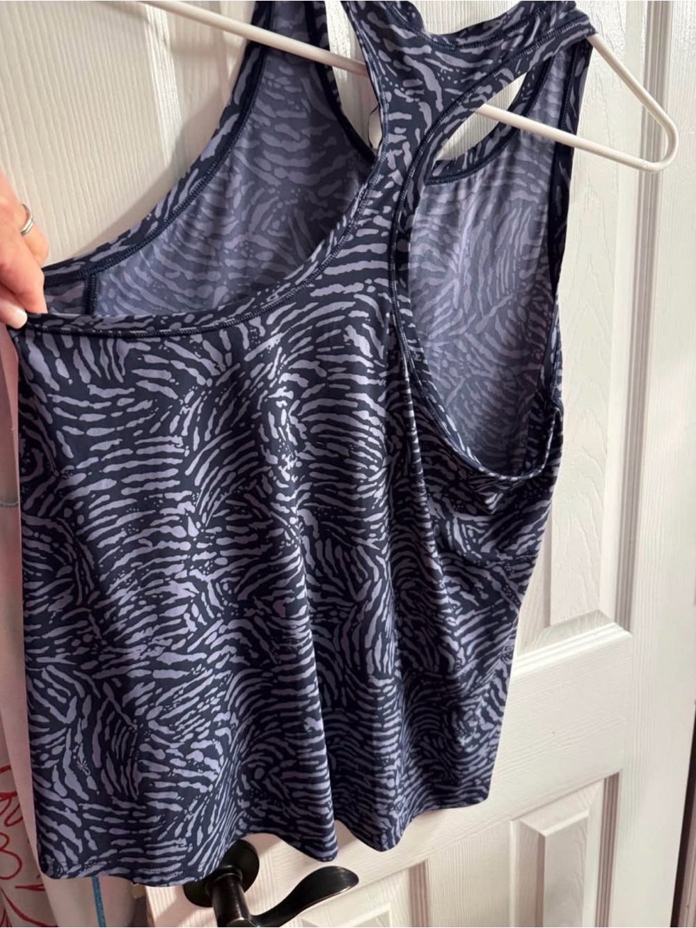 Athleta Navy Patterned Racerback Tank Top - Picture 4 of 5